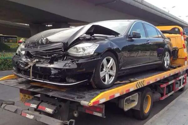 东莞市附近汽车救援  汽车送油