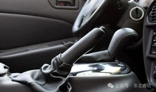 汽车搭电有电车要发动吗_附近有汽车搭电的没有_汽车搭电有电的车可以不启动吗