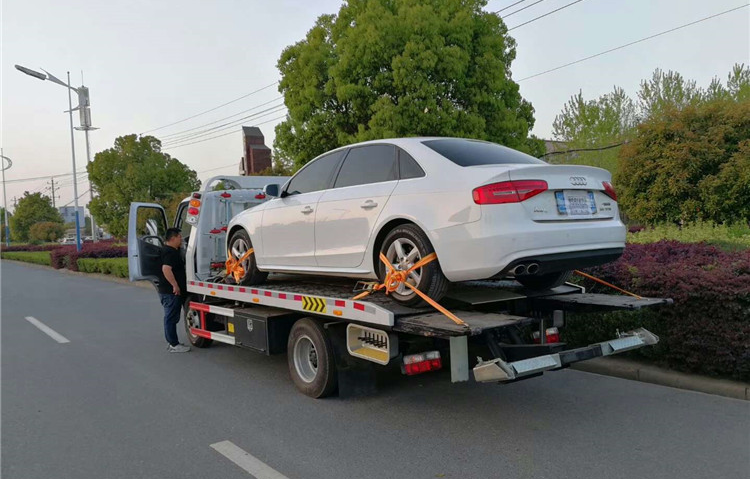 附近有汽车搭电的没有_车子搭电没有线怎么办_车上有搭电工具吗