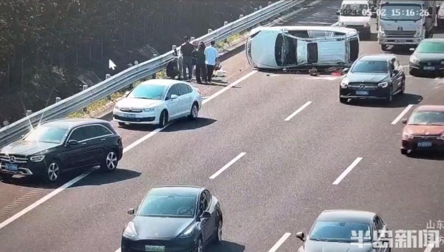 公路车辆救援电话_救援公路车辆有哪些_公路车辆救援