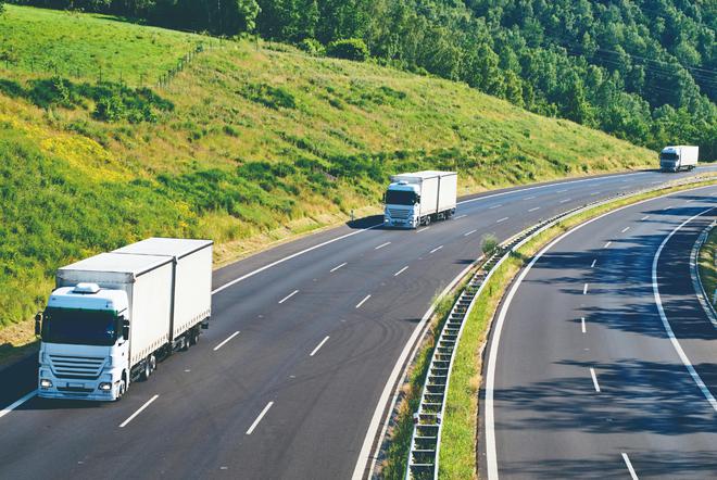 拖车叫一下多少钱_拖车叫保险还是4s店_叫拖车